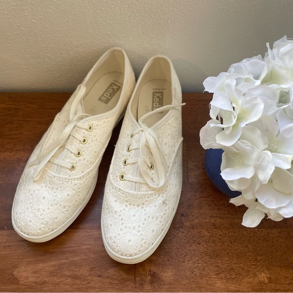 Keds Shoes - Keds White Lace Sneakers Vintage-Inspired